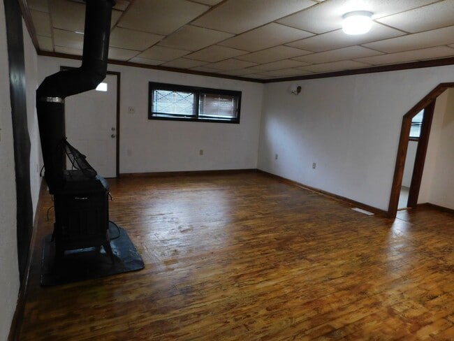 Building Photo - 240 Dogwood Dr