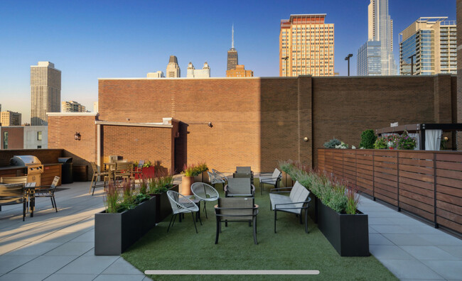 Patio - 849 N Franklin St