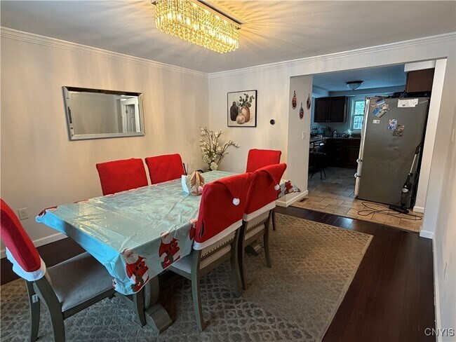 Building Photo - 7667 Charlemont Dr