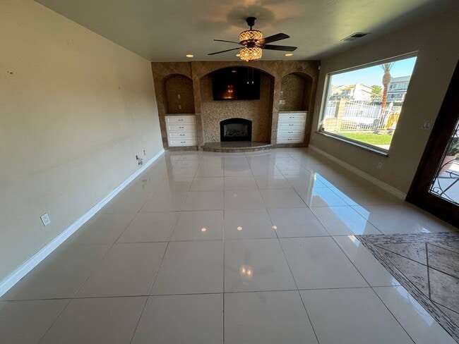 Building Photo - Stunning Waterfront Home in Spring Valley ...