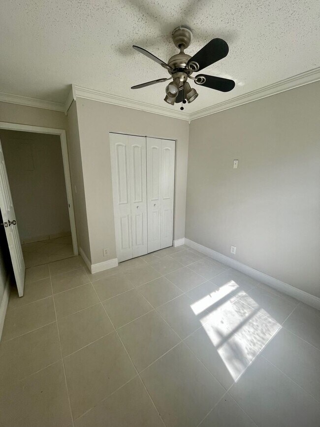 Building Photo - West Park single family house