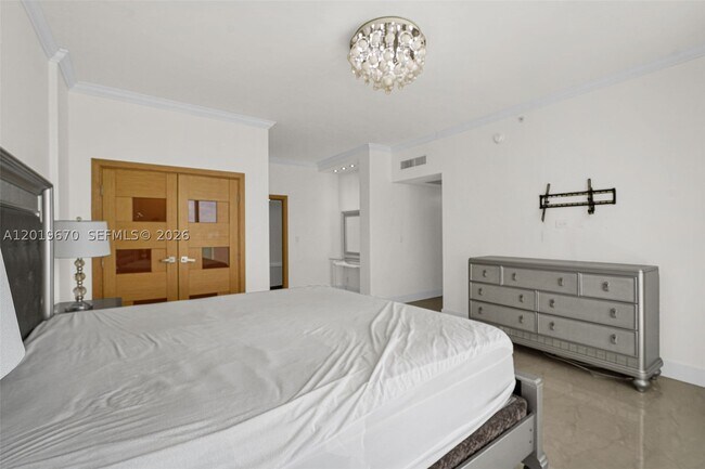 Building Photo - 3001 S Ocean Dr