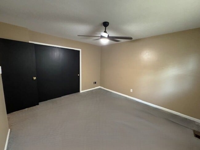 Building Photo - 241 Cedarmere Cir