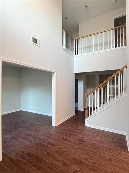 Building Photo - 82 Kennedy Ct