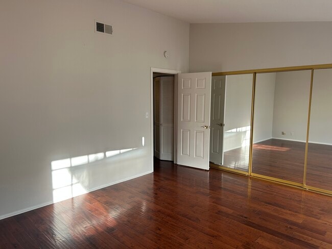 Third bedroom with large closet and high ceiling - 1713 Goodman Ave
