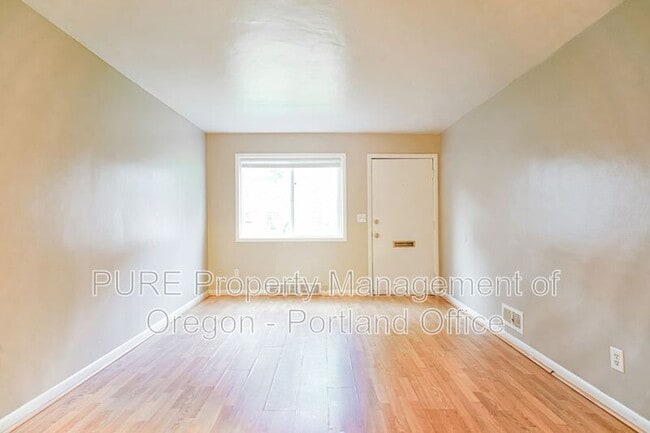 Building Photo - 7008 N Amherst St