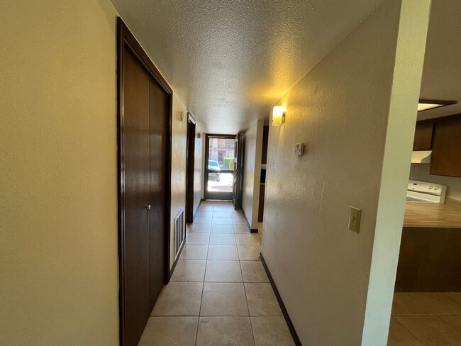 Building Photo - TOWNHOME - VILLAGE OF OAK CREEK - WILD TURKEY