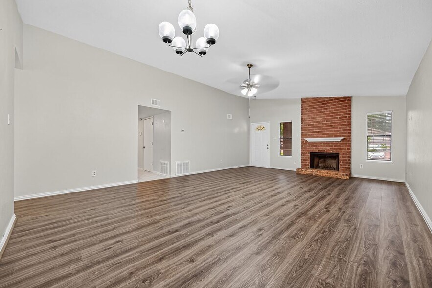 Building Photo - 22803 Carter Moir Ln