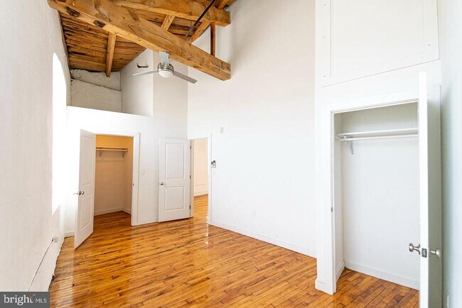 Building Photo - 4 Leverington Ave