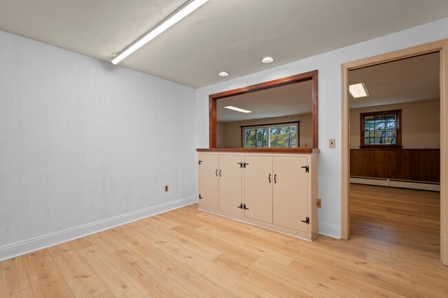 Building Photo - 3 Parsell Ln