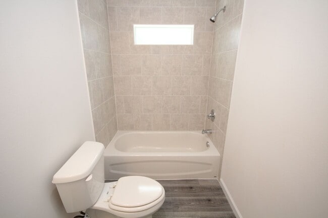 Building Photo - Beautiful 4 Bedroom, 2 Bathroom Home in Palm Bay!!