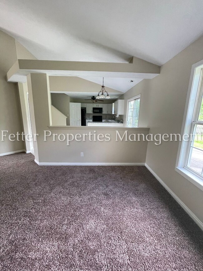 Building Photo - 3 Bedroom East Side Home!