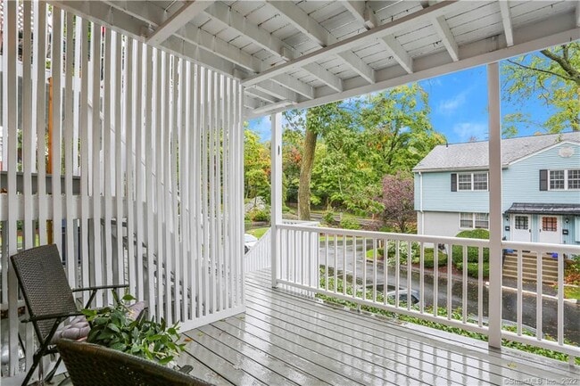 Building Photo - 245 Unquowa Rd