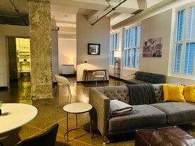 Building Photo - 350 Saint Peter St