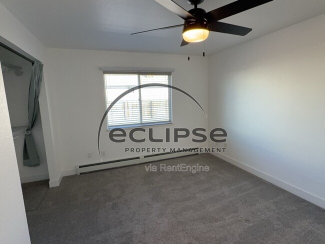 Building Photo - 464 Tara Dr