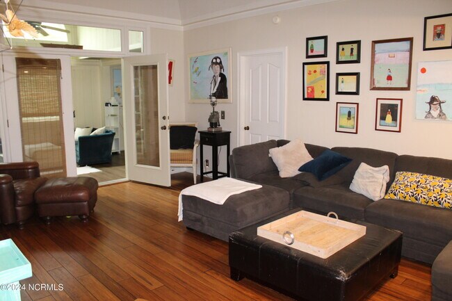 Building Photo - 1534 Deer Pointe Ct SW