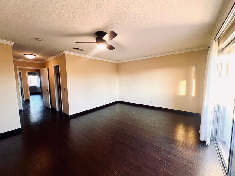 Building Photo - 19225 Index St