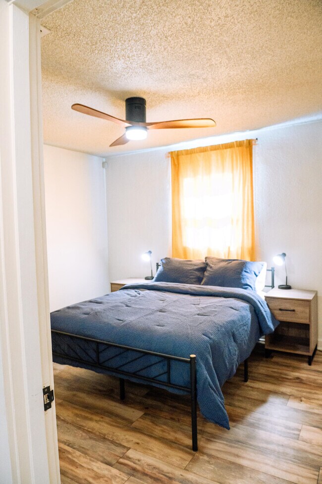 Building Photo - 2436 24th St