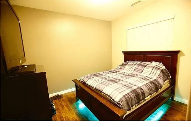 Building Photo - 15761 Crestwood Ave