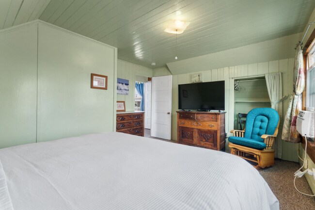 Building Photo - 4 Traynor St