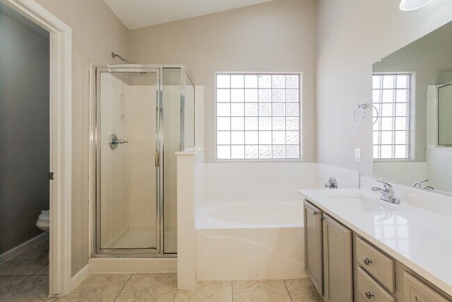 Building Photo - 15072 W Melvin St