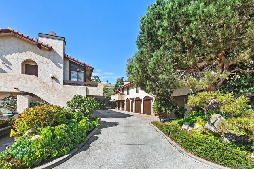 Building Photo - 13724 Ruette Le Parc