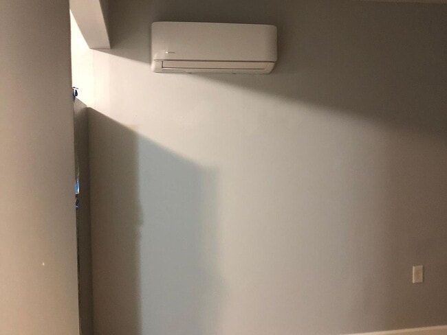 Building Photo - 74 S Ward St