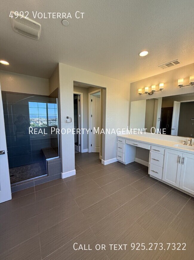 Building Photo - 4992 Volterra Ct