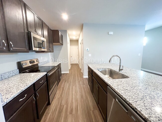 Building Photo - 521 Rochdale Run