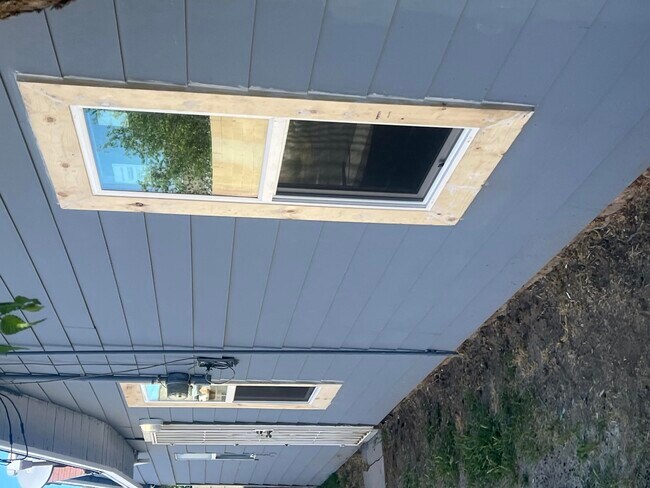 Building Photo - 44725 Beech Ave