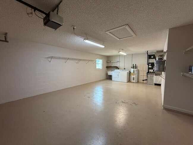 Building Photo - On Top of the World – Spacious Home in Pre...