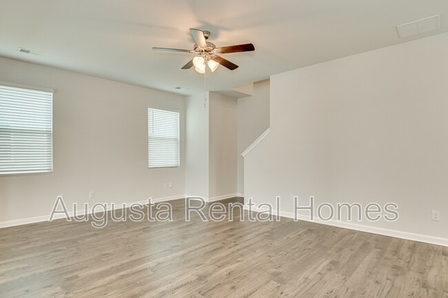 Building Photo - 1414 Deer Hollow Run