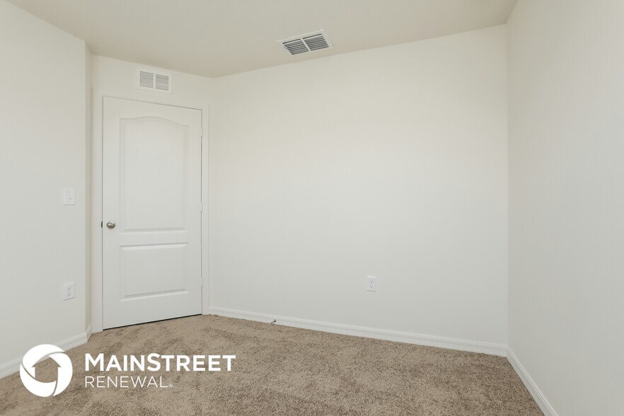 Building Photo - 35693 Rose Moss Ave