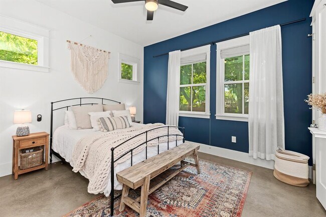 Building Photo - 3206 Garden Villa Ln