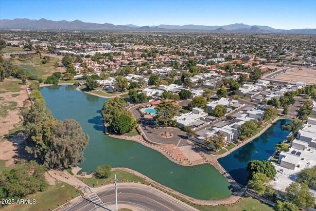 Building Photo - 7803 E Vernon Ave