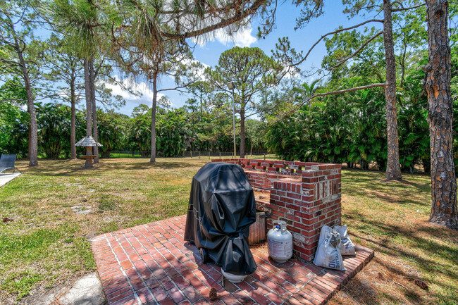 Building Photo - 15739 75th Way N