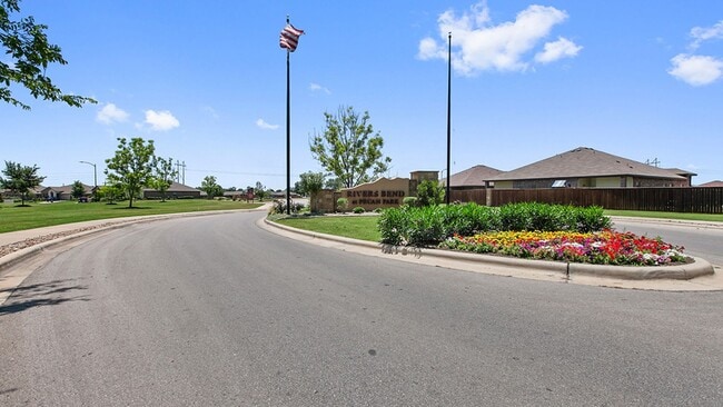 Building Photo - 3 BR/2 BA in BASTROP - 1489 SF in Pecan Park - Close to TESLA!