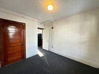 Building Photo - 457 Beech St