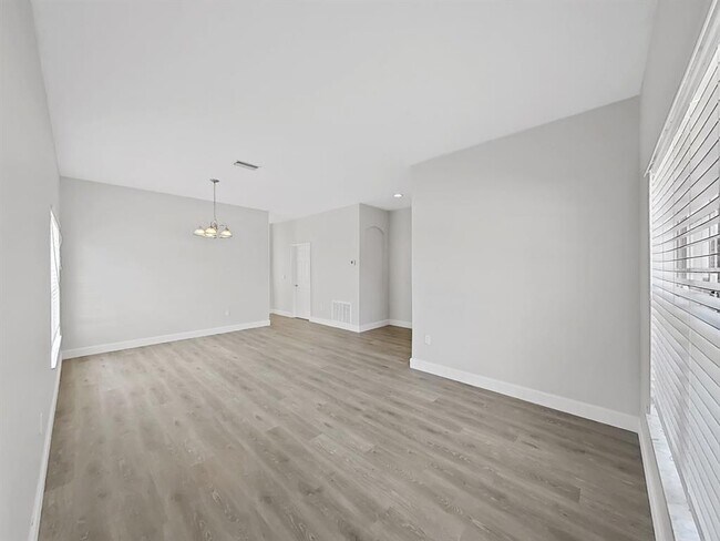 Building Photo - 11908 Fern Blossom Dr