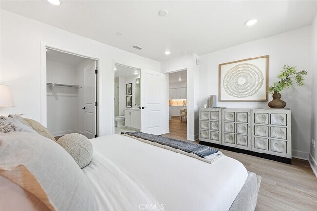 Building Photo - 24722 Del Prado Ave