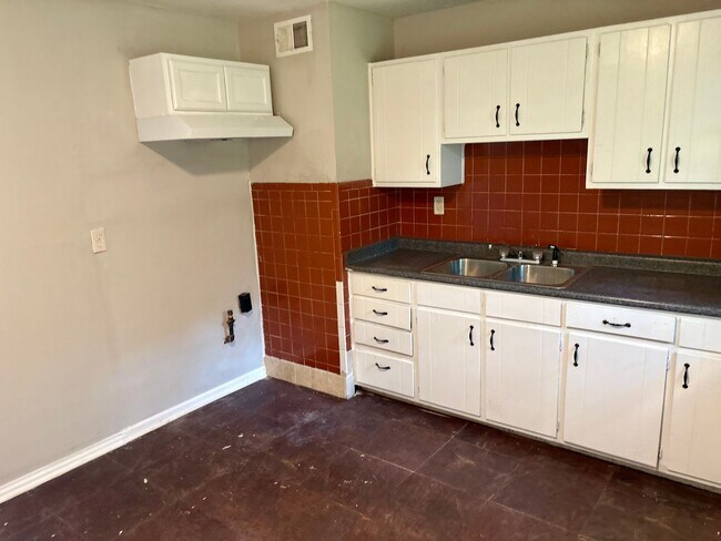 Building Photo - 1218 Burnwick Ct