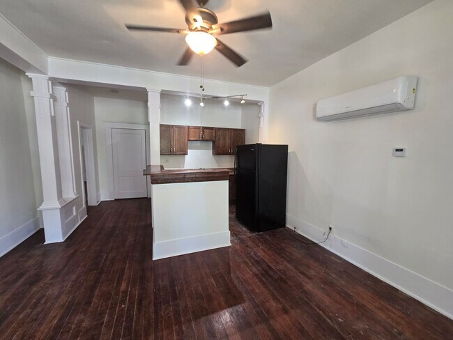 Building Photo - 1228 Virginia Blvd