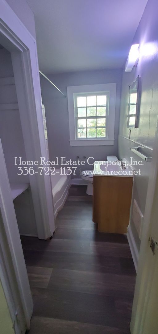 Building Photo - 310 Forty-Foot St