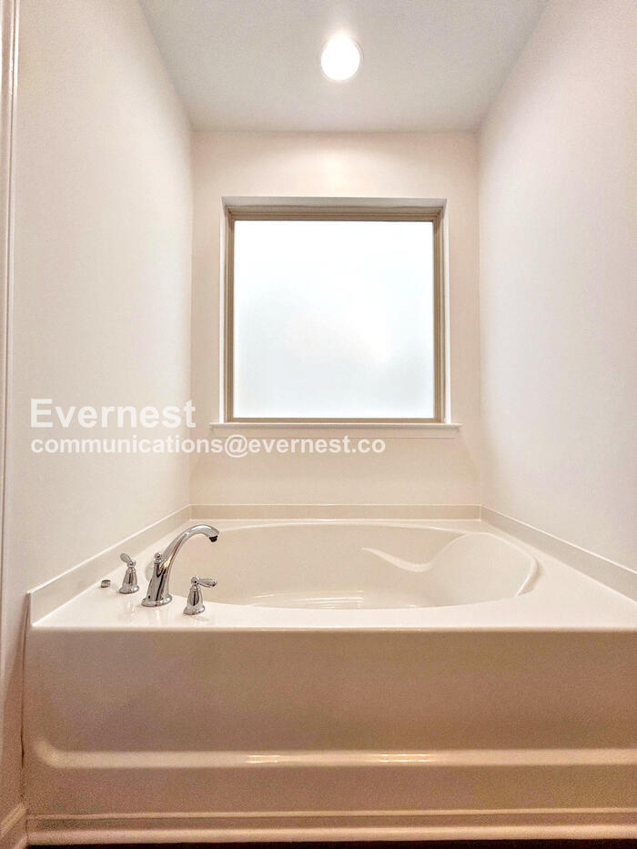 Building Photo - 7813 Sweet Grove Ct