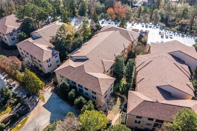 Building Photo - 3777 Peachtree Rd NE