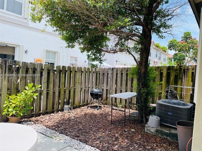 Building Photo - 8048 NW 108th Ct