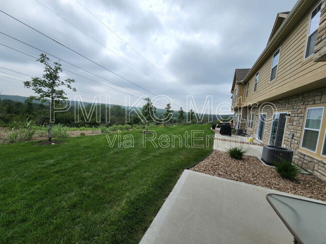 Building Photo - 16069 Fontana St