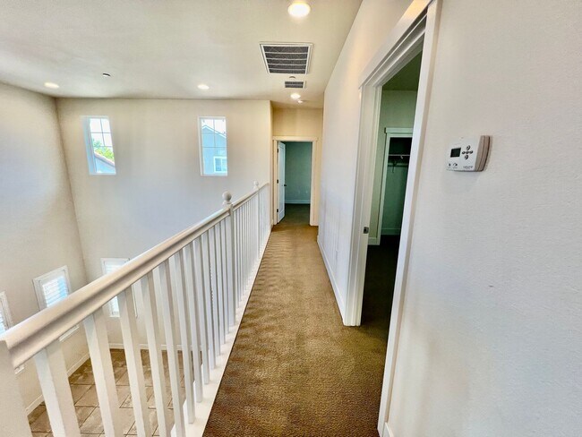 Building Photo - Application Pending! Lovely 4 bedroom 2.5 ...