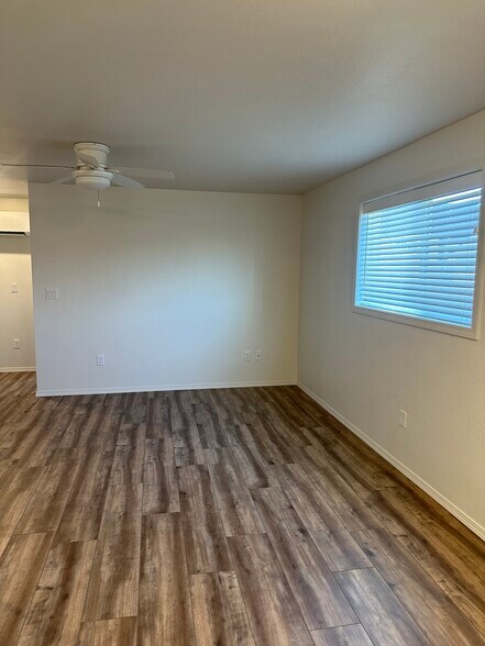 Building Photo - 309 Lithia Ave