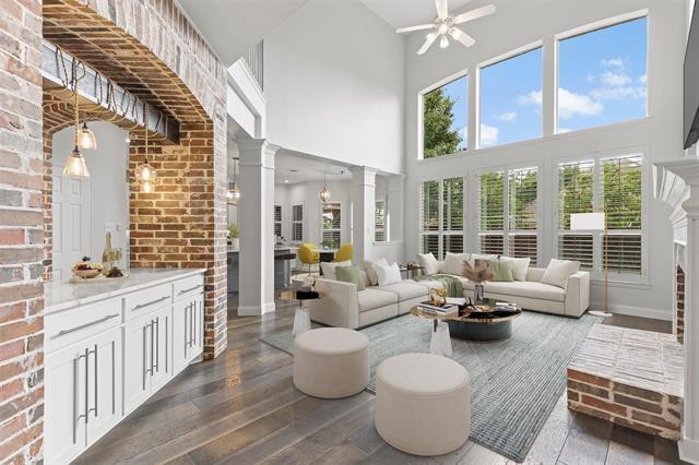 Building Photo - 821 High Willow Dr